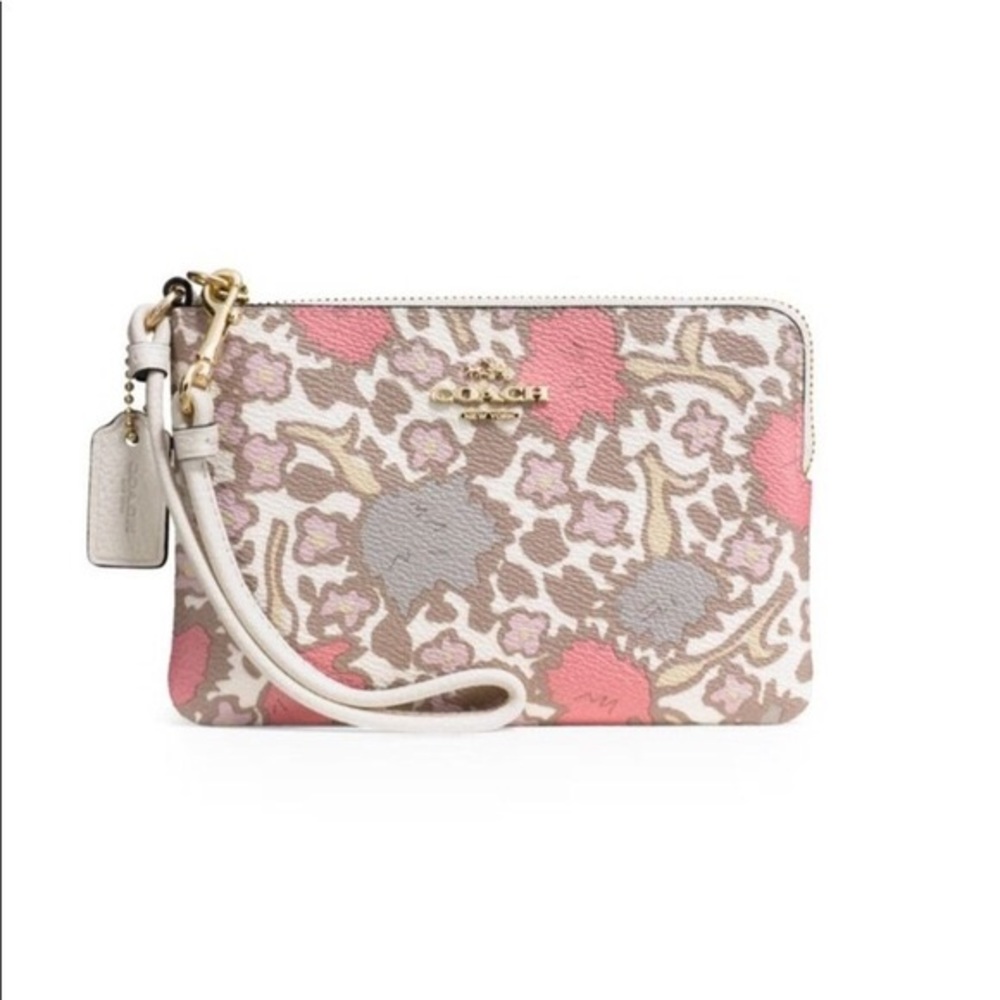 NWT Coach RARE yankee beechwood wristlet!!